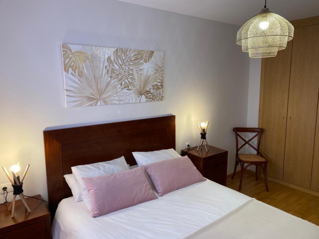 Fantastico Con Jardin En Vut Hu-20-007 Appartement