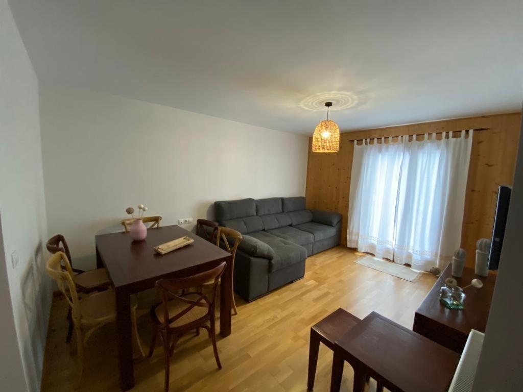 Fantastico Con Jardin En Vut Hu-20-007 Appartement Castiello de Jaca